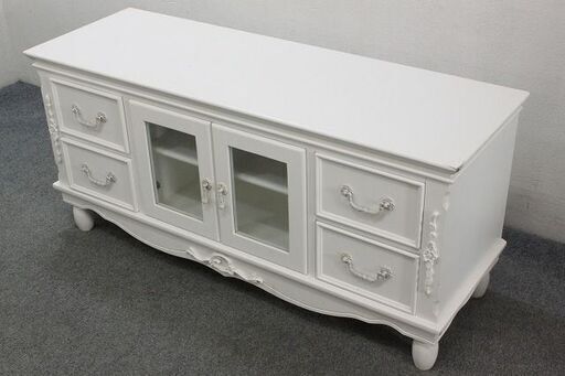 吉川ひなの リュバンシュ ホワイト テレビ台