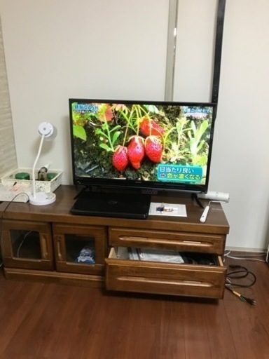 32型シャップ AQUOS とテレビ台セット。