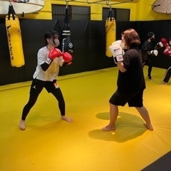 【女性限定】KRAZYBEE沖縄　キックボクシング　5月限定体験無料！の画像