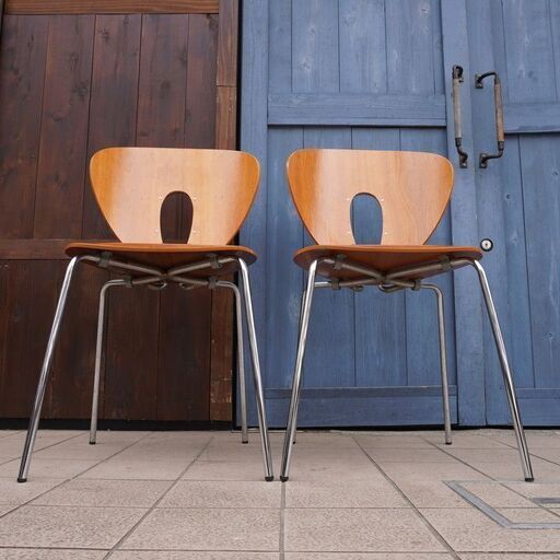 THE CONRAN SHOP(コンランショップ)/STUA(ストゥア)のGLOBUS(グローバスチェア）です。立体的な曲線美が魅力の