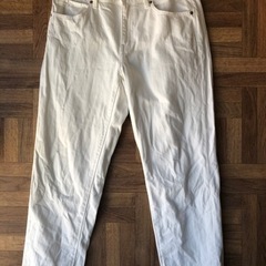 美品♪ ユニクロ　レディース　白パンツ