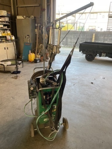 スポット溶接機