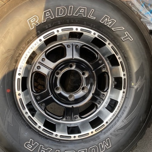 97年式サバーバンに履かせてました！