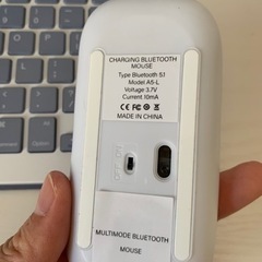 iPad ケース＋ワイヤレスキーボード＋ワイヤレスマウスの画像