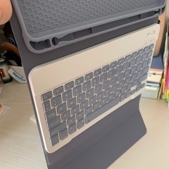 iPad ケース＋ワイヤレスキーボード＋ワイヤレスマウスの画像