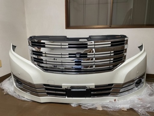 エルグランド　フロントバンパー　グリルセット