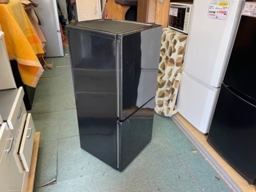 【リサイクルサービス八光　田上店　安心の1か月保証　配達設置OK】ユーイング  UR-F110H-B [冷蔵庫 （110L・右開き） 2ドア　ブラック