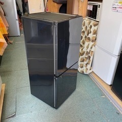 【リサイクルサービス八光　田上店　安心の1か月保証　配達設置OK】ユーイング  UR-F110H-B [冷蔵庫 （110L・右開き） 2ドア　ブラック