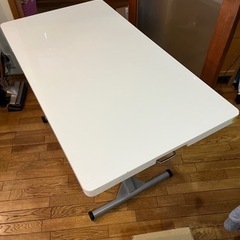 【取引中】油圧式昇降テーブル　白　重厚