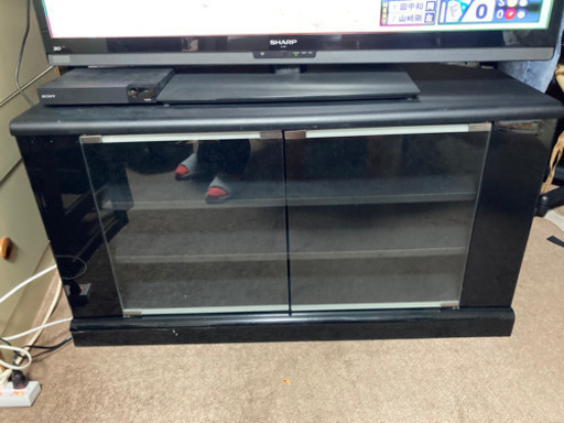 値下げしました。お届けも可。?シャープAQUOS46型　3D亀山ブランドテレビ　テレビ台付き