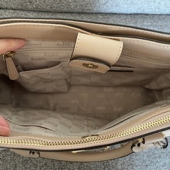 【新品未使用】マイケルコース　レザーバッグ　ベージュの画像