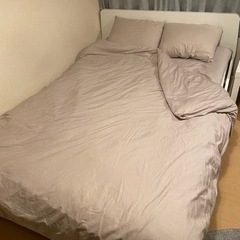 【ダブルベッド】総額6万5千円 IKEA ダブルベッド　ベッドフ...