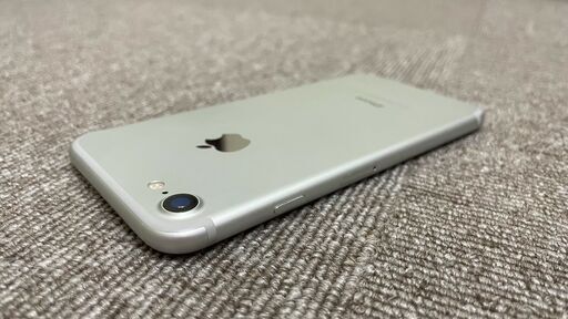 iPhone7 128GB シルバー SIMフリー