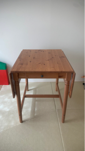 IKEA 伸縮式ダイニングテーブル