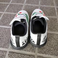 キッズサッカーシューズ　18cmの画像