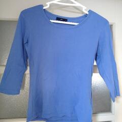 GU　ブルーの七分袖カットソー　Mサイズ