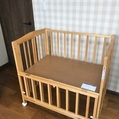 ベビーベッド