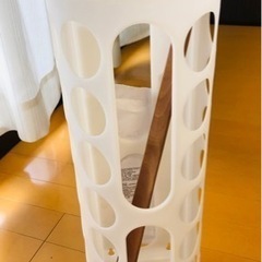 IKEAの傘立てと靴べら
