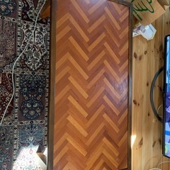 コーヒーテーブル（アカシア、ヘリンボーン）の画像