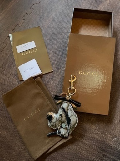 【新品未使用】グッチ　チャーム　犬