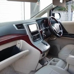 黒塗り高級ミニバン！！家族でご友人でお出かけ！！広々快適カーライフ！！の画像