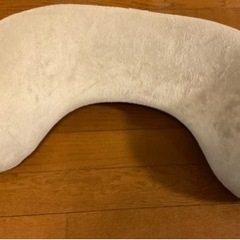 エルゴベビー　ナーシングピロー　授乳クッションの画像