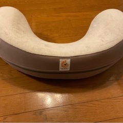 エルゴベビー　ナーシングピロー　授乳クッションの画像