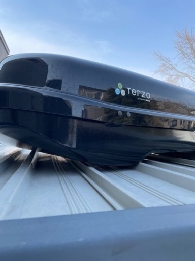 terzo ルーフボックス　レール付　取引先決定済