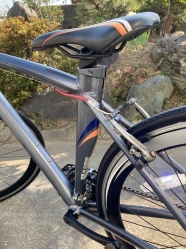 ドイツの車メーカーMASERATI タイヤサイズ700×25C