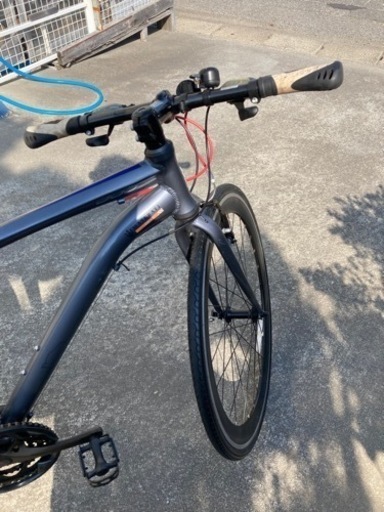ドイツの車メーカーMASERATI タイヤサイズ700×25C