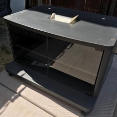 東芝　テレビ台　RL-3228W ガラス扉　キャスター付き