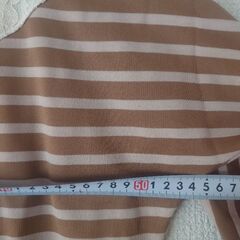 ボーダー柄とレース切替のワンピースの画像