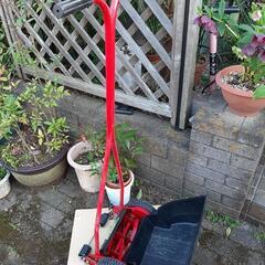 手押し式芝刈り器