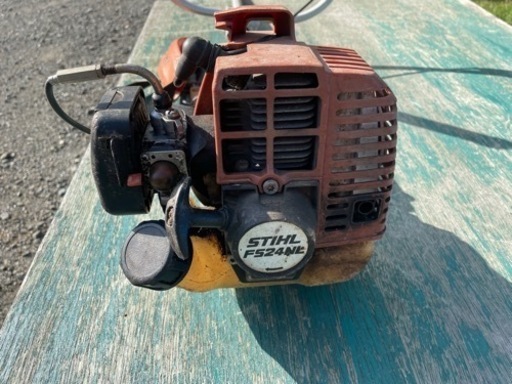 スチール刈り払い機