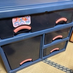 ①プラスチック収納ケース大型　