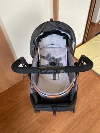 【値下げしました】エールベベ・フラコット エフエス　AB型ベビーカー