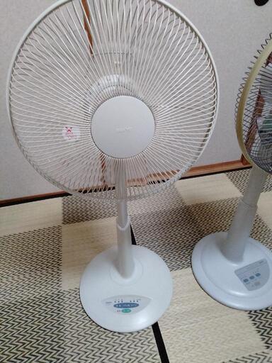 扇風機　2台