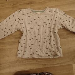 １００サイズ　コンビミニのお洋服（同じものが２枚）の画像