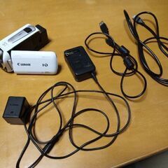【値下げ】ビデオカメラ CANON ivis HF R42