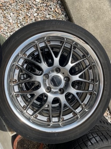 ワーク18インチホイール、ダンロップタイヤです。