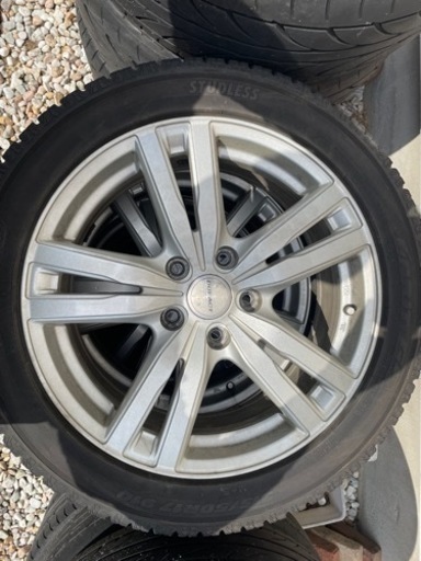 17インチホイール、TOYOガリットG5スタッドレスです。