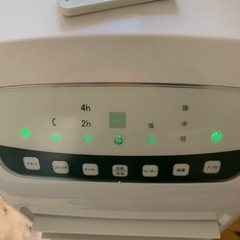 【2018年製】 冬も夏も活躍!!スリーアップ 加湿機能付温冷風扇　EFD-1702の画像