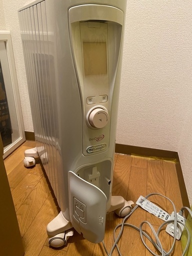 【デロンギ】オイルヒーター　中古