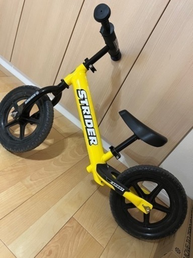 ストライダー12インチ
