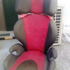 【取引中】３～１１歳頃用ジュニアシート