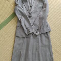  (商談中)スーツ上下 グレー & 焦げ茶色のジャケット