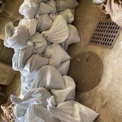 庭土 庭石 差し上げます　取引中。の画像