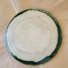 和皿　可愛いピンク桜、すずしげな緑色の画像