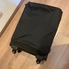 無印良品　スーツケース(機内持ち込み可)ビジネス利用におすすめ