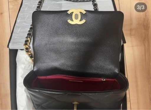 CHANEL 19 マキシ フラップ バッグ